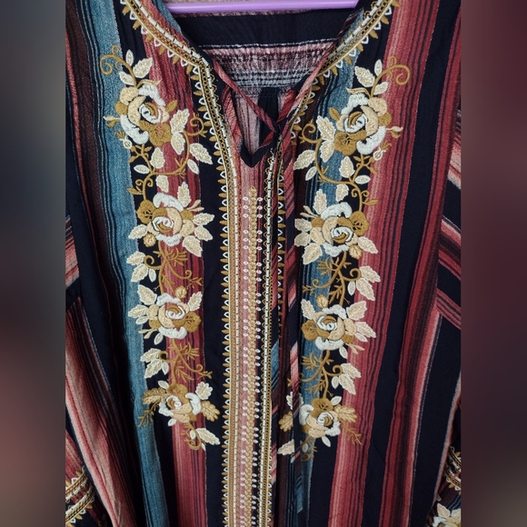 💎 Savanna Jane Women's Top Flowy Embroidered Floral Striped - Picture 8 of 14